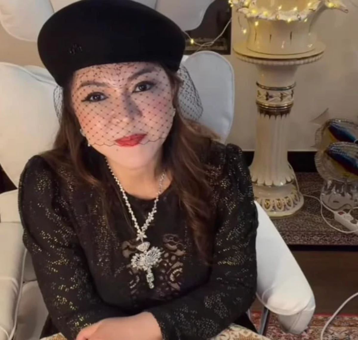 Chia sẻ livestream của b&agrave; Nguyễn Phương Hằng c&oacute; bị xử phạt? Luật sư n&oacute;i g&igrave;?