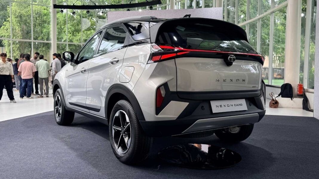 Mẫu SUV 5 chỗ mới ch&iacute;nh thức ra mắt với gi&aacute; chỉ 275 triệu đồng, rẻ hơn cả Hyundai Grand i10 v&agrave; Kia Morning ảnh 3
