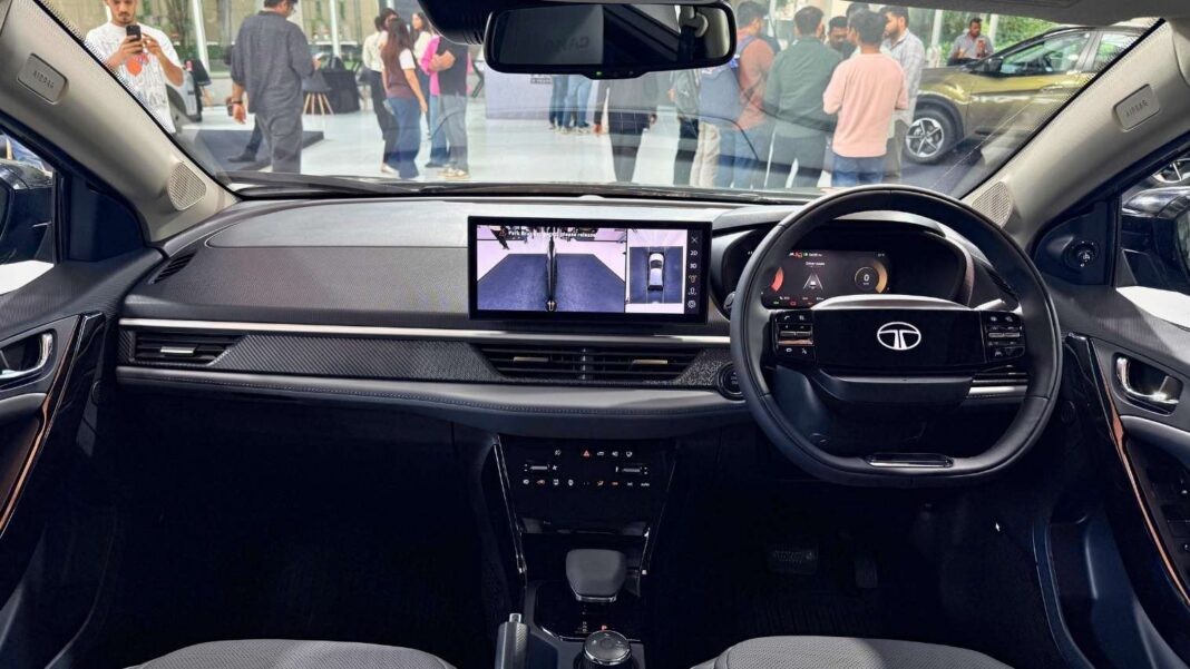 Mẫu SUV 5 chỗ mới ch&iacute;nh thức ra mắt với gi&aacute; chỉ 275 triệu đồng, rẻ hơn cả Hyundai Grand i10 v&agrave; Kia Morning ảnh 4