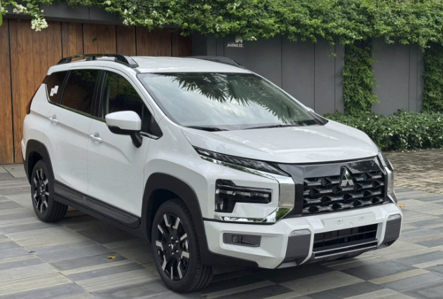 Điểm tin &ocirc; t&ocirc; 7/8: Cập nhật gi&aacute; xe Mitsubishi th&aacute;ng 8 n&agrave;y, SUV điện gi&aacute; rẻ Nissan NX7 lộ diện