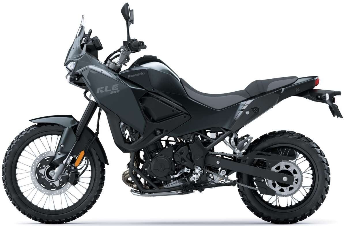 Tin xe hot 7/8: &lsquo;&Ocirc;ng ho&agrave;ng&rsquo; c&ocirc;n tay mới kh&aacute;c biệt Honda Winner R v&agrave; Yamaha Exciter ra mắt với gi&aacute; hấp dẫn ảnh 1