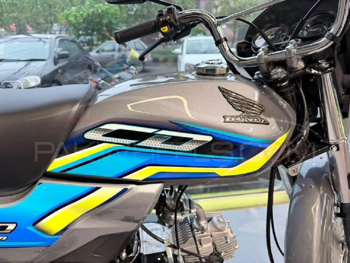 Honda ch&iacute;nh thức ra mắt &lsquo;huyền thoại c&ocirc;n tay&rsquo; 72cc gi&aacute; 16 triệu đồng: Cổ điển hơn cả Honda Winner R