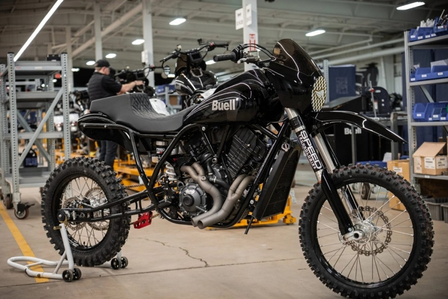 Buell Super Cruiser The Goat - Qu&aacute;i vật V2 vượt địa h&igrave;nh, th&aacute;ch thức Harley-Davidson Pan America