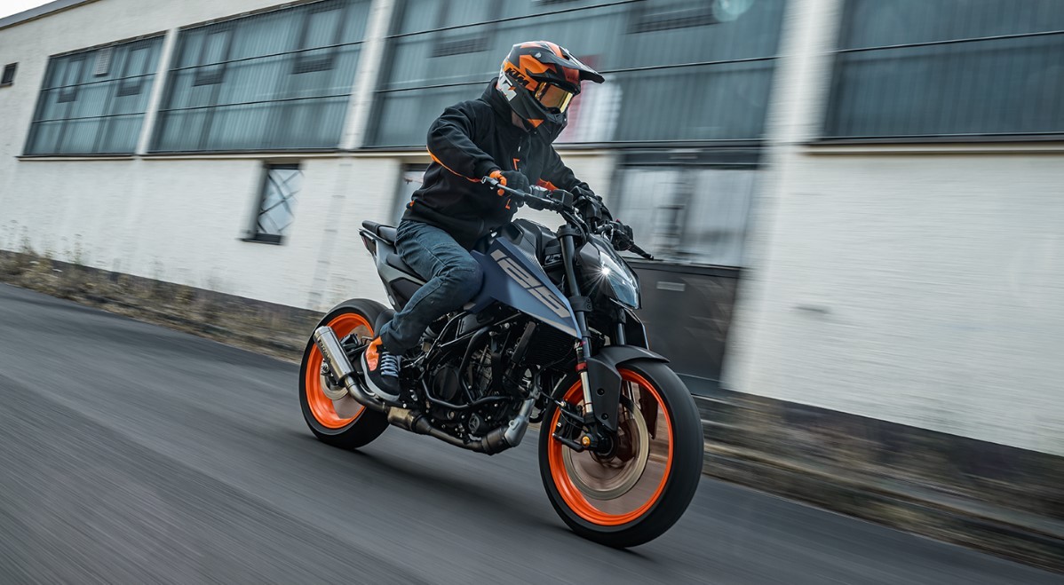 &lsquo;Vua c&ocirc;n tay&rsquo; 125cc mới đẳng cấp ch&acirc;u &Acirc;u ra mắt: Phong c&aacute;ch kh&aacute;c hẳn Yamaha Exciter v&agrave; Honda Winner R, c&oacute; ABS, gi&aacute; mềm ảnh 2