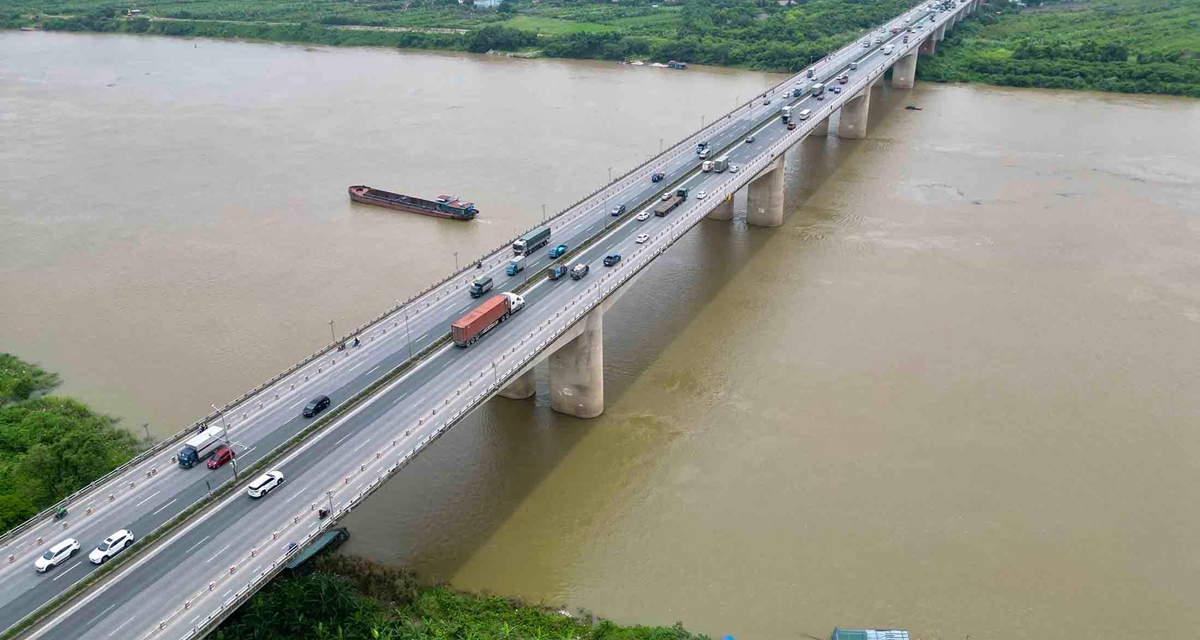 G&atilde; đ&agrave;n &ocirc;ng phi tang x&aacute;c người t&igrave;nh 19 tuổi xuống cầu Thanh Tr&igrave; sau 4 ng&agrave;y đ&ecirc;m c&ugrave;ng nhau ph&ecirc; ma t&uacute;y