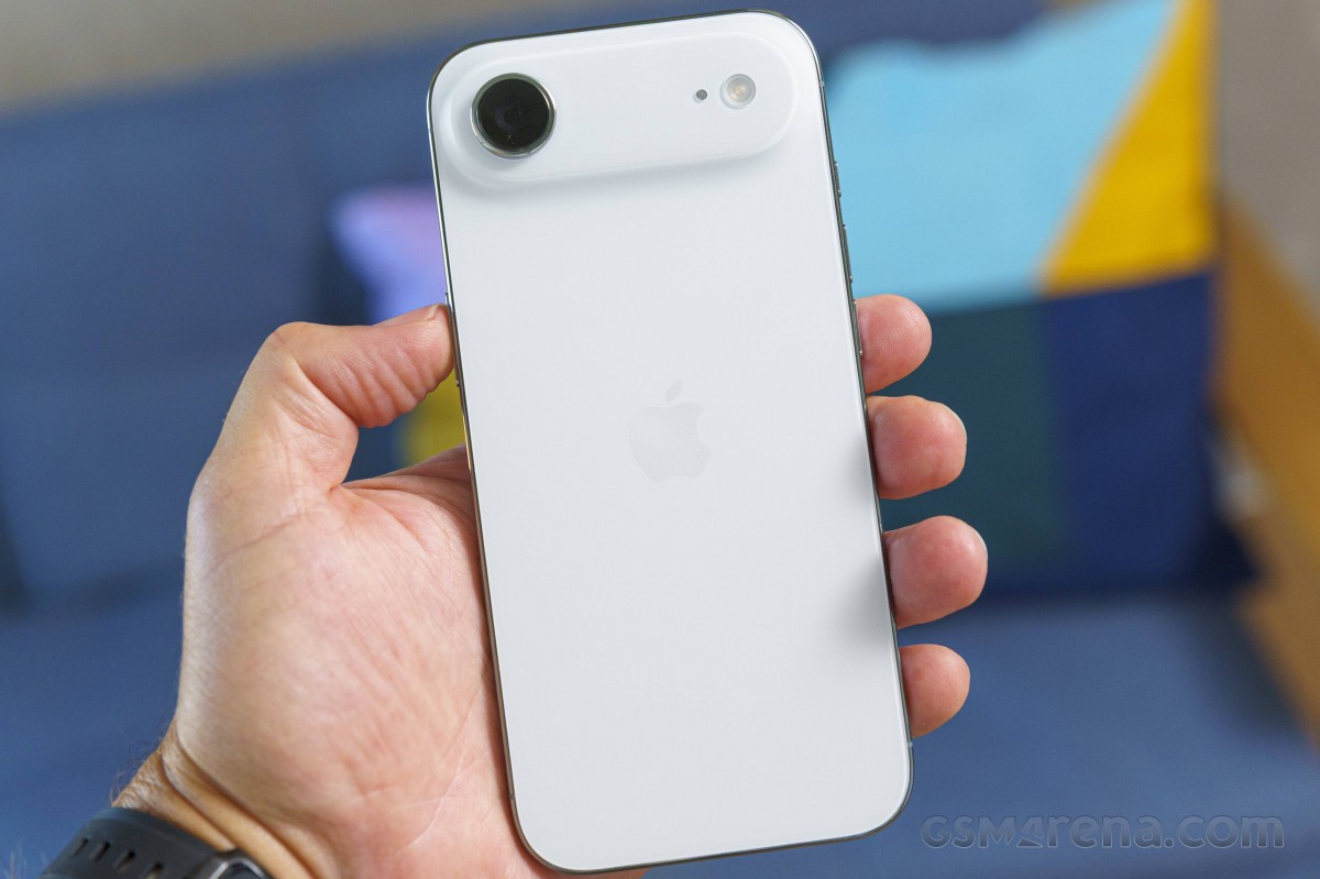 iPhone mất gi&aacute; nhanh nhất trong lịch sử l&agrave; đ&acirc;y, hiệu năng mạnh chẳng k&eacute;m iPhone 17 Pro Max