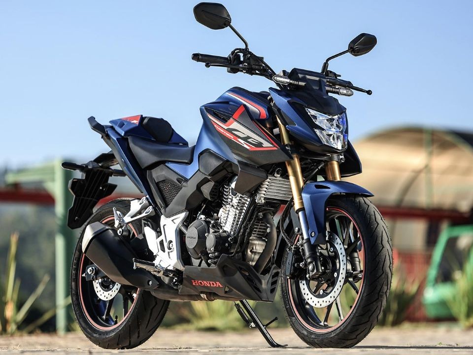 Honda ch&iacute;nh thức ra mắt &lsquo;chiến binh c&ocirc;n tay&rsquo; mới cao cấp hơn Winner R v&agrave; Yamaha Exciter: C&oacute; ABS 2 k&ecirc;nh, HSTC, gi&aacute; 'mềm' ảnh 2