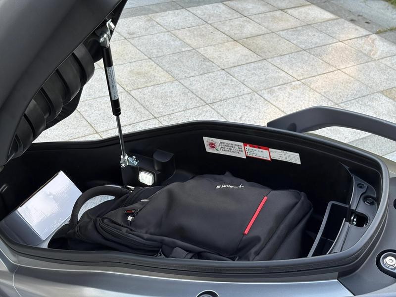 &lsquo;Kẻ hủy diệt Honda SH&rsquo; ch&iacute;nh thức ra mắt với gi&aacute; 97 triệu đồng: Động cơ 278cc mạnh mẽ, c&oacute; cả ABS v&agrave; TCS ảnh 7