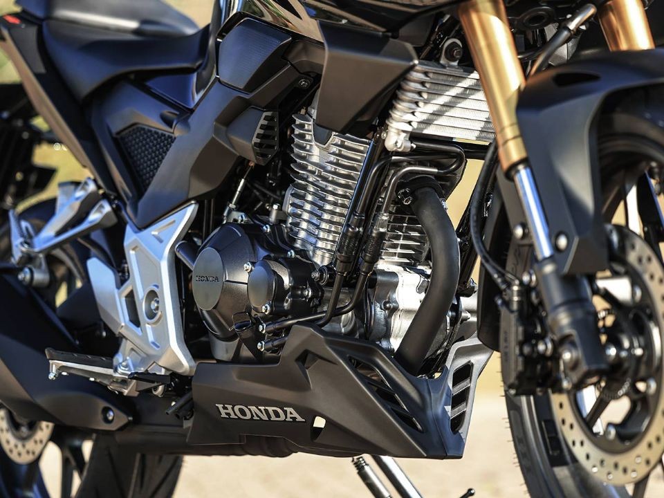 Tin xe hot 17/8: &lsquo;Vua c&ocirc;n tay&rsquo; mới của Honda ra mắt với gi&aacute; mềm, đẳng cấp hơn Winner R v&agrave; Yamaha Exciter