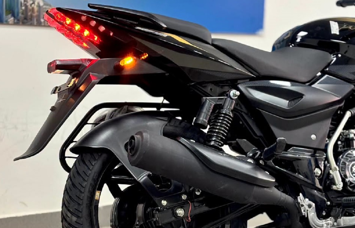 &lsquo;Vua c&ocirc;n tay&rsquo; 125cc mới ch&iacute;nh thức về đại l&yacute; gi&aacute; khoảng 31 triệu đồng: Ph&acirc;n kh&uacute;c kh&aacute;c Honda Winner R