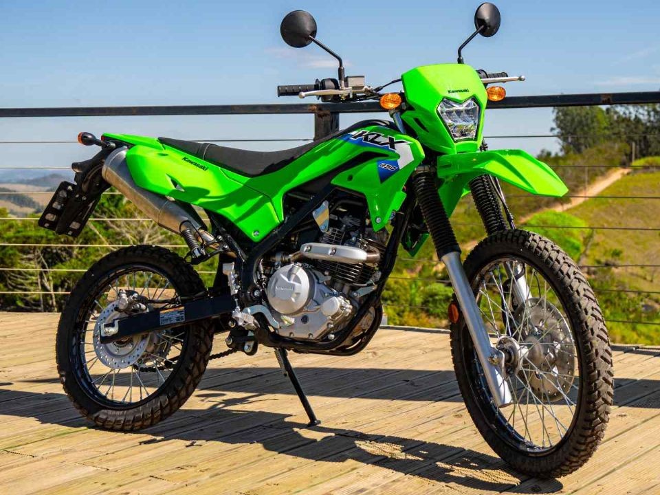 &lsquo;Vua c&ocirc;n tay&rsquo; mới &lsquo;made in Japan&rsquo; ch&iacute;nh thức ra mắt: Kh&aacute;c xa Yamaha Exciter v&agrave; Honda Winner R, trang bị xịn, gi&aacute; hấp dẫn ảnh 1