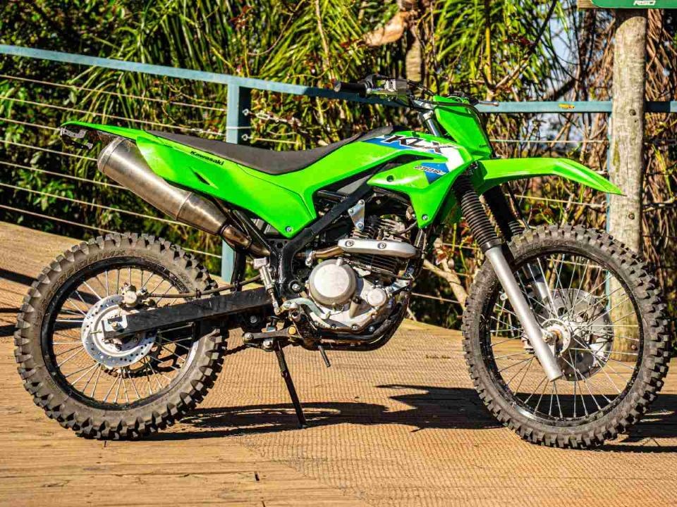 &lsquo;Vua c&ocirc;n tay&rsquo; mới &lsquo;made in Japan&rsquo; ch&iacute;nh thức ra mắt: Kh&aacute;c xa Yamaha Exciter v&agrave; Honda Winner R, trang bị xịn, gi&aacute; hấp dẫn ảnh 5