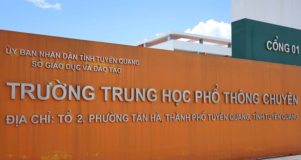 Lộ diện th&iacute; sinh c&oacute; điểm thi lại cao nhất ở Chuy&ecirc;n Tuy&ecirc;n Quang, điểm To&aacute;n được bao nhi&ecirc;u?