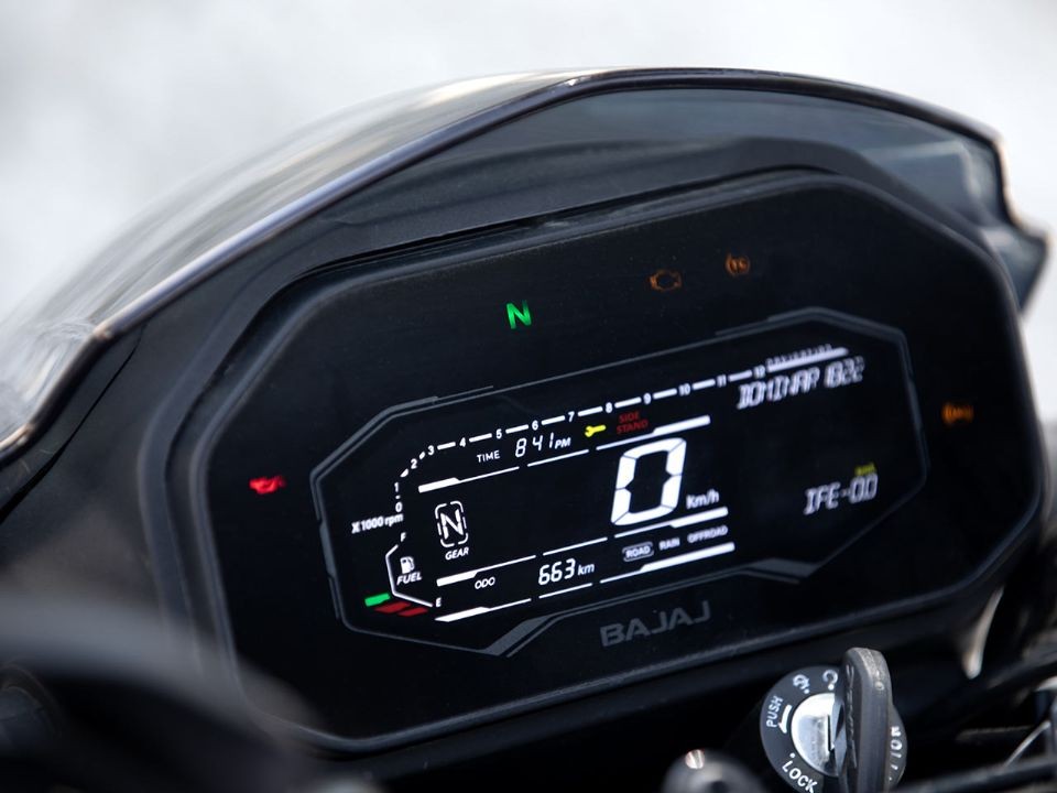 Ch&iacute;nh thức ra mắt &lsquo;vua c&ocirc;n tay&rsquo; 250cc mới thiết kế kh&aacute;c xa Yamaha Exciter, trang bị tr&ecirc;n tầm Honda Winner R, gi&aacute; &lsquo;mềm&rsquo; ảnh 2