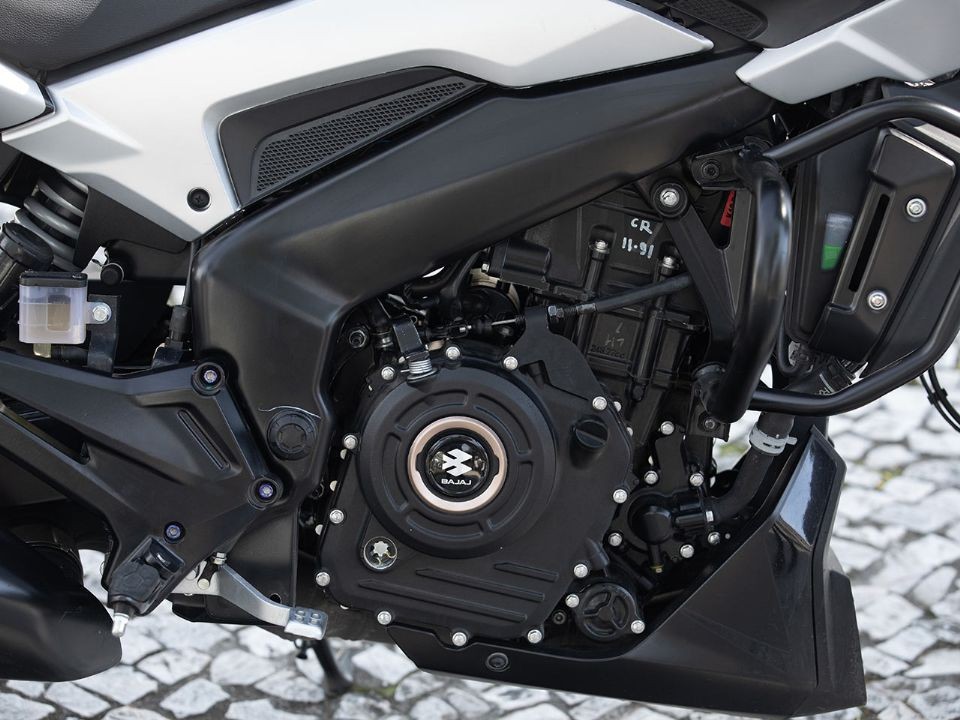 Ch&iacute;nh thức ra mắt &lsquo;vua c&ocirc;n tay&rsquo; 250cc mới thiết kế kh&aacute;c xa Yamaha Exciter, trang bị tr&ecirc;n tầm Honda Winner R, gi&aacute; &lsquo;mềm&rsquo; ảnh 5