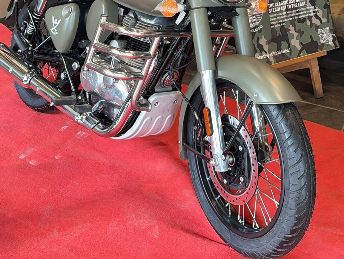Tin xe hot 19/8: &lsquo;Vua c&ocirc;n tay&rsquo; mới đẳng cấp ch&acirc;u &Acirc;u ra mắt, gi&aacute; ngang Yamaha Exciter v&agrave; Honda Winner R nhưng xịn hơn