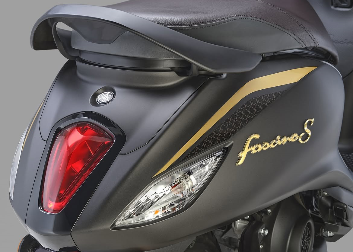 Tin xe trưa 19/8: Yamaha ra mắt &lsquo;vua xe ga&rsquo; 125cc mới gi&aacute; rẻ hơn cả Honda Vision v&agrave; Wave Alpha, xịn như SH Mode