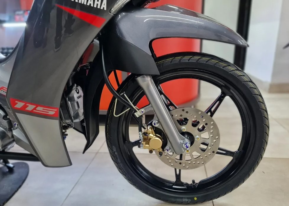 Yamaha nhận cọc &lsquo;vua xe số&rsquo; 115cc gi&aacute; rẻ mới, g&acirc;y sốt bằng thiết kế &lsquo;n&eacute;t&rsquo; hơn Honda Future, trang bị &aacute;t v&iacute;a Wave Alpha