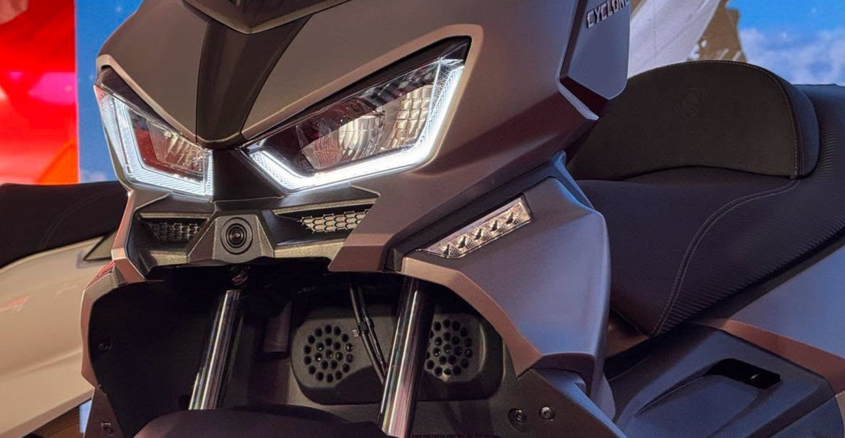 &lsquo;Vua xe ga&rsquo; mới ch&iacute;nh thức ra mắt gi&aacute; 79 triệu đồng: C&oacute; m&agrave;n TFT khủng, ABS 2 k&ecirc;nh, \'x&eacute; v&eacute;\' Honda SH