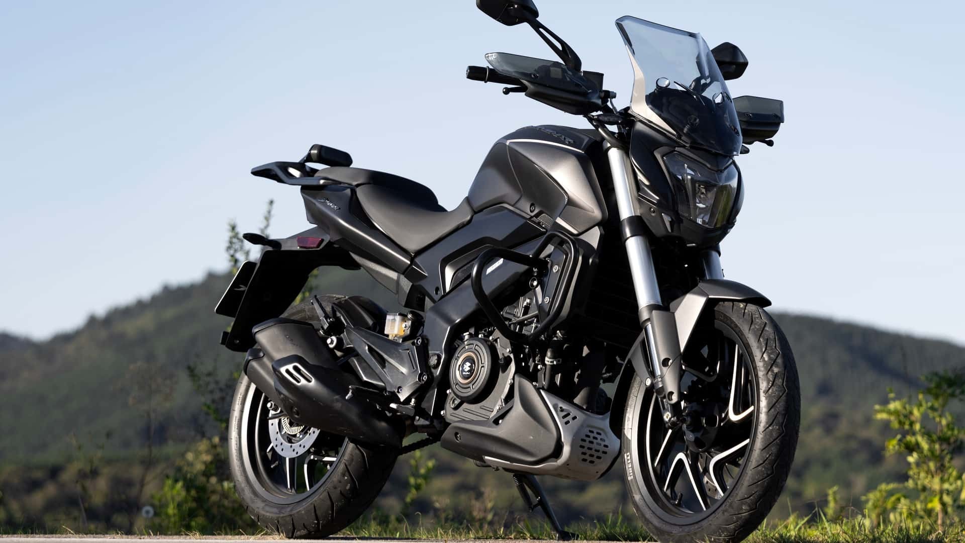 Tin xe trưa 22/8: Ch&iacute;nh thức ra mắt &lsquo;huyền thoại c&ocirc;n tay&rsquo; mới kh&aacute;c biệt hẳn Honda Winner R v&agrave; Yamaha Exciter, gi&aacute; cực rẻ ảnh 1
