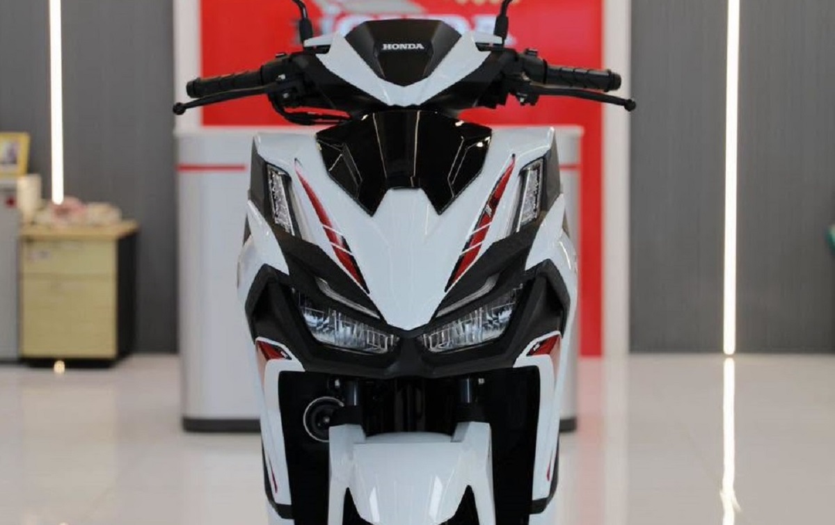 Honda ch&iacute;nh thức mở b&aacute;n &lsquo;vua xe ga&rsquo; 160cc mới gi&aacute; 61 triệu đồng: Thiết kế đẹp hơn Air Blade v&agrave; Vario