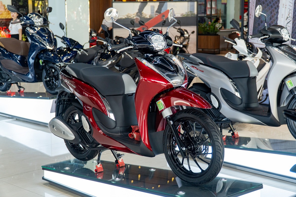 Bảng gi&aacute; xe Honda SH Mode 2026 cuối th&aacute;ng 8/2026: Giảm mất phanh, rẻ kỷ lục h&uacute;t kh&aacute;ch \'th&aacute;ng c&ocirc; hồn\'