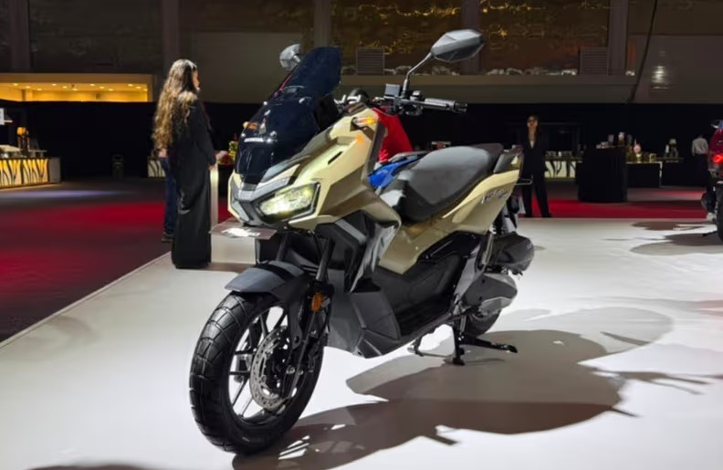 Tin xe hot 24/8: &lsquo;Vua xe ga&rsquo; 160cc mới gi&aacute; 43 triệu đồng của Honda bắt đầu nhận cọc, tr&ocirc;ng &lsquo;chất&rsquo; hơn cả SH v&agrave; Air Blade ảnh 1