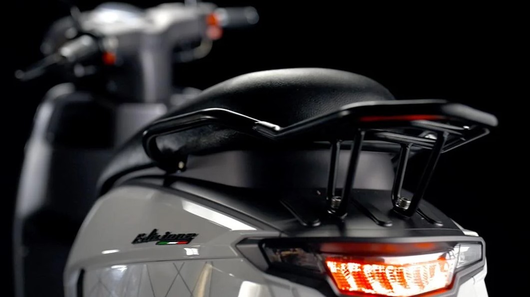 &lsquo;Vua xe ga&rsquo; 150cc mới thiết kế ch&iacute;nh thức ra mắt: Thiết kế &lsquo;n&eacute;t&rsquo; hơn cả Honda SH v&agrave; SH Mode, gi&aacute; 69,5 triệu đồng ảnh 3