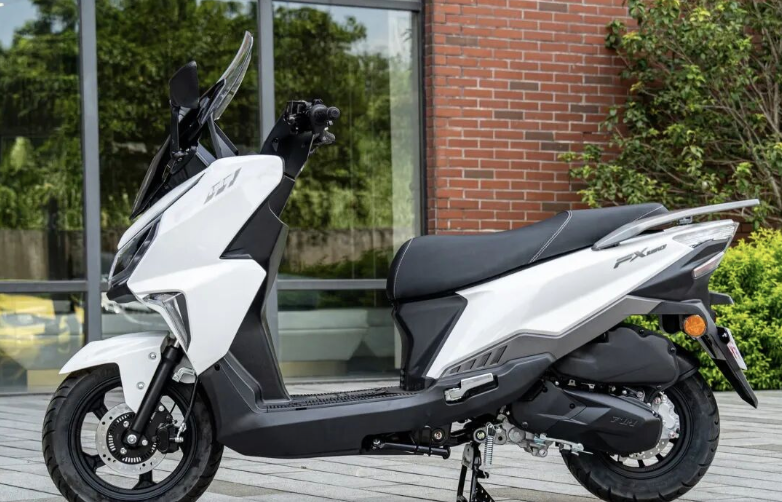 Qu&ecirc;n Vision đi, &lsquo;xe ga quốc d&acirc;n&rsquo; 150cc mới ch&iacute;nh thức ra mắt: C&oacute; ABS v&agrave; TCS như Honda SH, gi&aacute; chưa tới 30 triệu đồng ảnh 1
