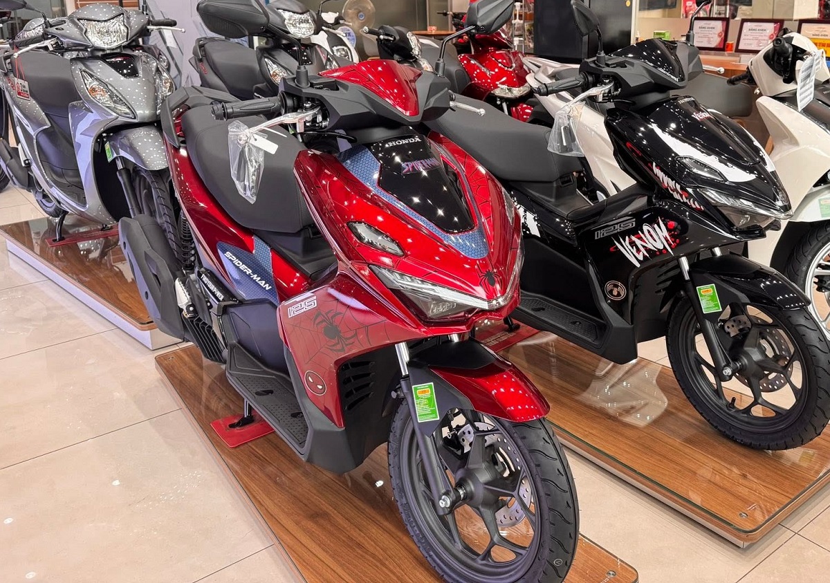 Bảng gi&aacute; xe Honda Air Blade 2026 cuối th&aacute;ng 8/2026: Giảm sập s&agrave;n, h&uacute;t kh&aacute;ch v&igrave; qu&aacute; rẻ \'th&aacute;ng c&ocirc; hồn\'