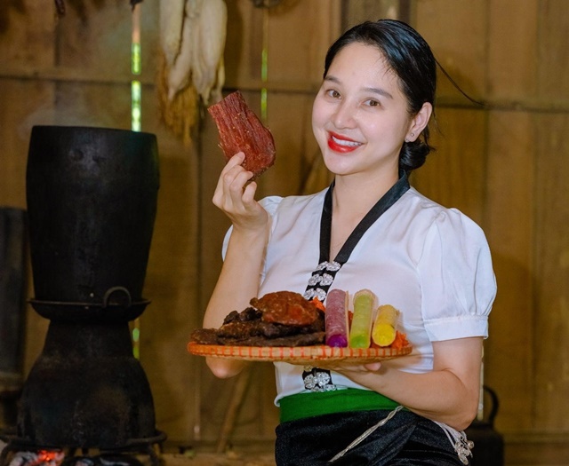 Tại sao Huyền Huho từng b&aacute;n 60 tỷ đồng thịt tr&acirc;u sấy/năm, nay &lsquo;mất t&iacute;ch&rsquo; tr&ecirc;n tất cả c&aacute;c s&agrave;n TMĐT?