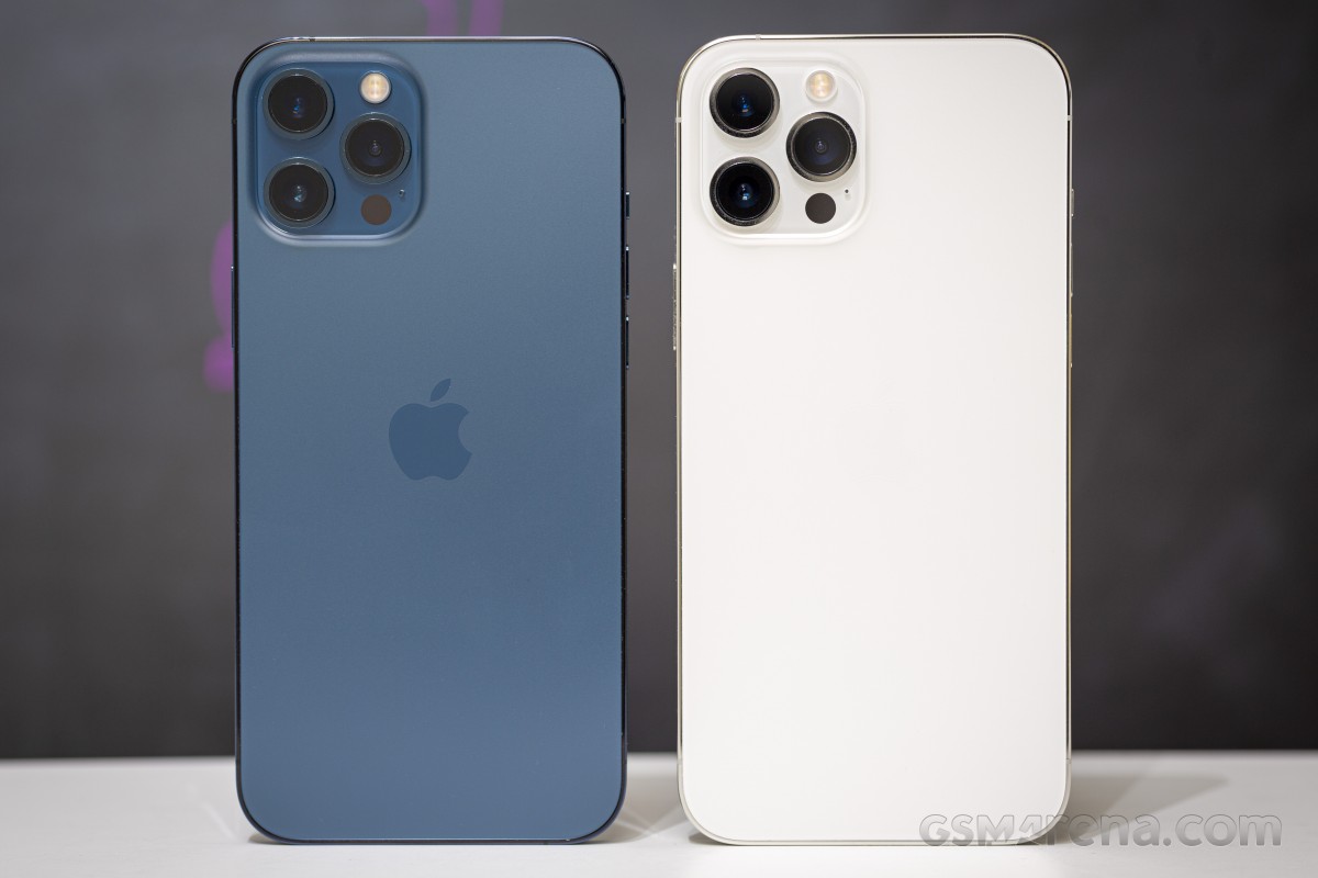 iPhone 12 Pro Max hạ gi&aacute; mạnh, camera 3 mắt, m&agrave;n OLED d&ugrave;ng sướng chẳng k&eacute;m iPhone 17 Pro Max nhiều