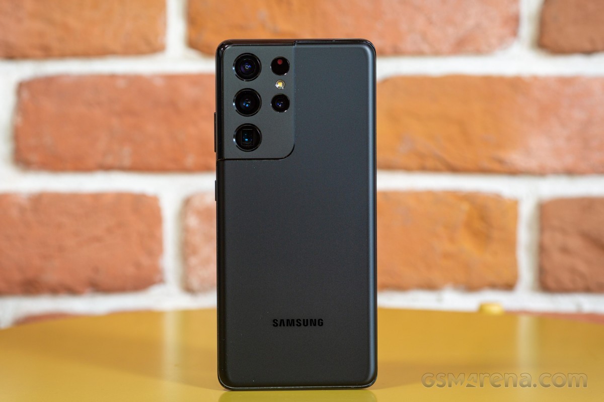 Đ&acirc;y l&agrave; l&atilde;o tướng Galaxy S sở hữu camera thi&ecirc;n l&yacute; nh&atilde;n zoom 10x rẻ như rau, &aacute;t v&iacute;a iPhone 17 Pro Max