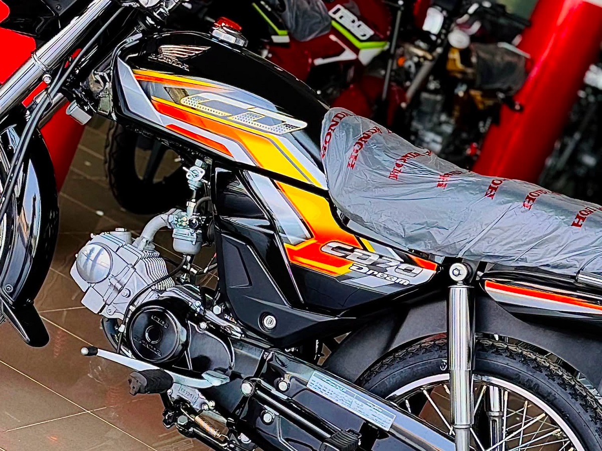 Honda ch&iacute;nh thức mở b&aacute;n &lsquo;huyền thoại c&ocirc;n tay&rsquo; 72cc gi&aacute; 16 triệu đồng: Cổ điển hơn cả Honda Winner R