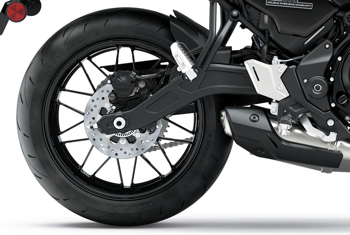 &lsquo;Huyền thoại c&ocirc;n tay&rsquo; mới &lsquo;Made in Japan&rsquo; ch&iacute;nh thức ra mắt: Tr&ecirc;n cơ hẳn Honda Winner R, gi&aacute; hấp dẫn