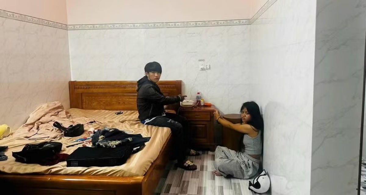 Đ&ocirc;i nam nữ l&agrave;m chuyện đ&aacute;ng xấu hổ trong nh&agrave; nghỉ Hoa Hồng, c&ocirc;ng an lần ra th&ecirc;m b&iacute; mật
