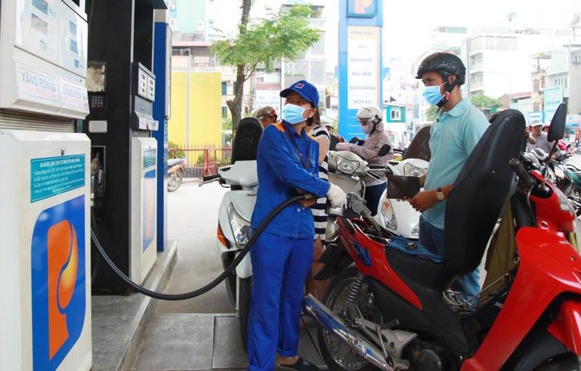 Gi&aacute; xăng dầu chiều nay 7/9: E10 rẻ hơn đỉnh 8.150 đồng, RON 92 c&oacute; giảm dưới 18.000 đồng/l&iacute;t? Gi&aacute; đầy b&igrave;nh c&aacute;c mẫu xe số