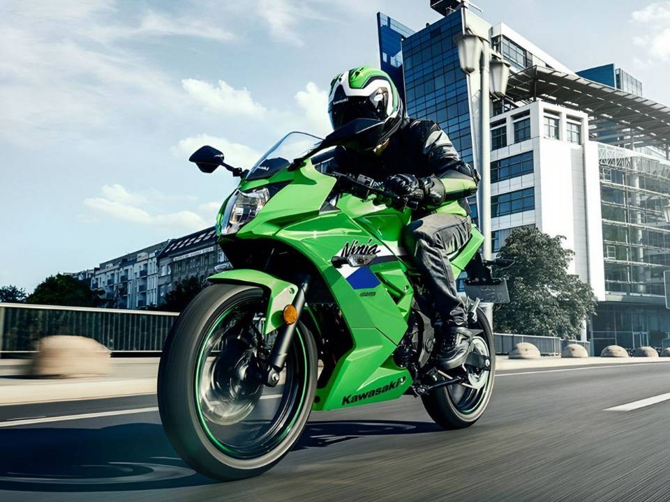 &lsquo;Vua c&ocirc;n tay&rsquo; 125cc mới của Nhật ch&iacute;nh thức ra mắt: C&oacute; ABS 2 k&ecirc;nh xịn hơn cả Yamaha Exciter v&agrave; Honda Winner R, gi&aacute; 'mềm' ảnh 1