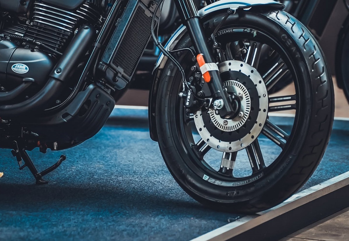 &lsquo;Vua c&ocirc;n tay&rsquo; mới ch&iacute;nh thức ra mắt gi&aacute; 57 triệu đồng: Thiết kế kh&aacute;c biệt Honda Winner R v&agrave; Exciter