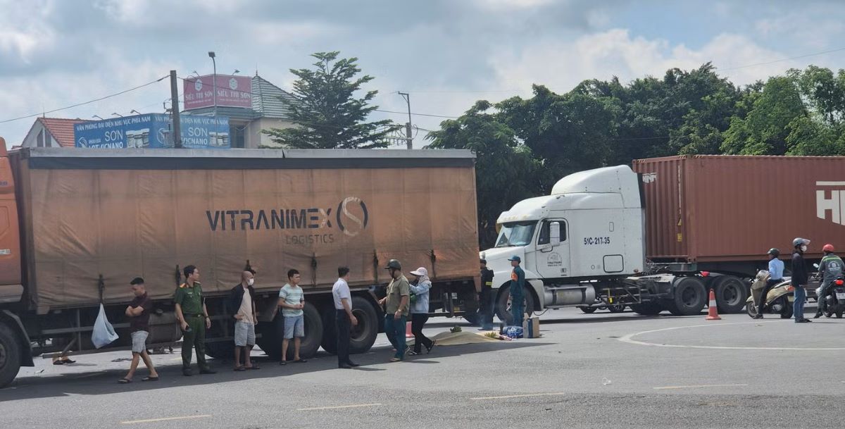 Chi tiết g&acirc;y ch&uacute; &yacute; tại hiện trường vụ tai nạn khiến 3 người tử vong ở Đồng Nai