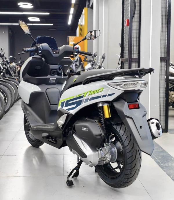Honda ch&iacute;nh thức mở b&aacute;n &lsquo;vua xe ga&rsquo; 150cc mới: &lsquo;N&eacute;t&rsquo; hơn SH, c&oacute; ABS 2 k&ecirc;nh v&agrave; TCS tr&ecirc;n cơ Air Blade, gi&aacute; 58 triệu đồng ảnh 5