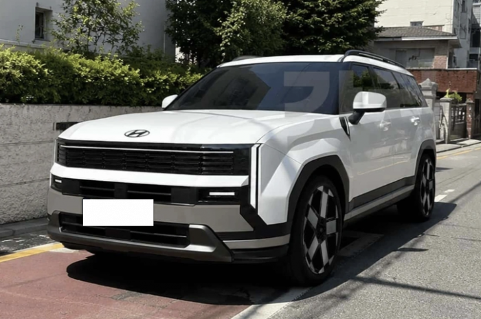 Điểm tin &ocirc; t&ocirc; 9/9: Hyundai Santa Fe thế hệ mới lộ diện, Cập nhật gi&aacute; xe Peugeot th&aacute;ng 9 n&agrave;y