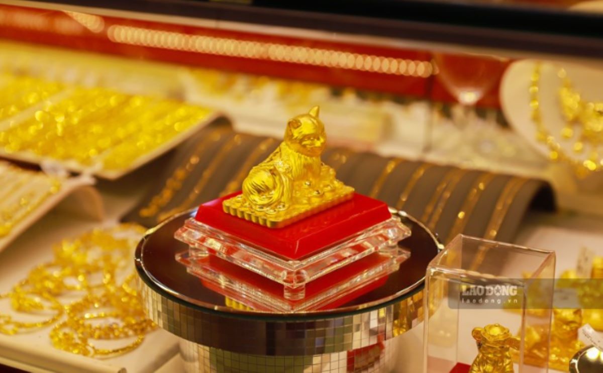 Bảng gi&aacute; v&agrave;ng h&ocirc;m nay 10/9: V&agrave;ng SJC v&agrave;ng nhẫn 9999 tăng gần 2 triệu đồng, gi&aacute; cả biến động cực mạnh