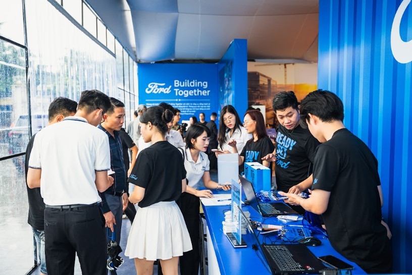 Ford Việt Nam mang đến loạt ưu đ&atilde;i th&aacute;ng 9 v&agrave; triển khai chuỗi trải nghiệm Ready Set Ford tr&ecirc;n to&agrave;n quốc ảnh 4