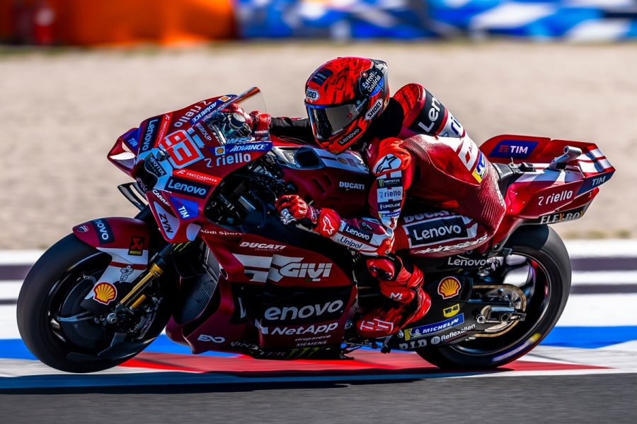 MotoGP Misano 2026: Marc Marquez thắng k&eacute;p, Bezzecchi ng&atilde; đau, cuộc đua v&ocirc; địch đảo chiều