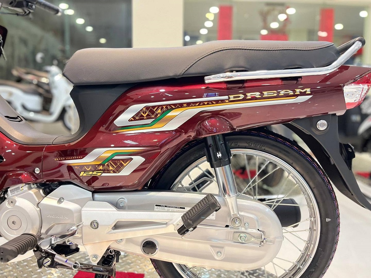&lsquo;Huyền thoại xe số&rsquo; Honda Dream 2027 ch&iacute;nh thức mở b&aacute;n gi&aacute; 70 triệu đồng: Sang hơn hẳn Honda Future