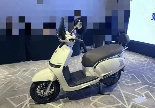 Quyết đấu Honda SH Mode, Yamaha ra mắt &lsquo;vua xe ga&rsquo; 125cc mới gi&aacute; 44,9 triệu đồng, trang bị xịn hơn Air Blade v&agrave; Vario ảnh 2