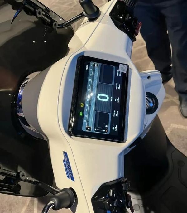 Quyết đấu Honda SH Mode, Yamaha ra mắt &lsquo;vua xe ga&rsquo; 125cc mới gi&aacute; 44,9 triệu đồng, trang bị xịn hơn Air Blade v&agrave; Vario ảnh 3