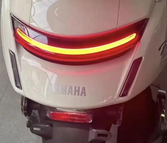 Quyết đấu Honda SH Mode, Yamaha ra mắt &lsquo;vua xe ga&rsquo; 125cc mới gi&aacute; 44,9 triệu đồng, trang bị xịn hơn Air Blade v&agrave; Vario ảnh 8