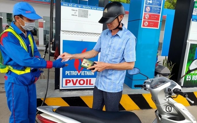 Tin xe trưa 16/9: Yamaha nhận cọc &lsquo;vua c&ocirc;n tay&rsquo; 155cc mới chất hơn Exciter, c&oacute; ABS 2 k&ecirc;nh ăn đứt Honda Winner R, gi&aacute; rẻ ảnh 3